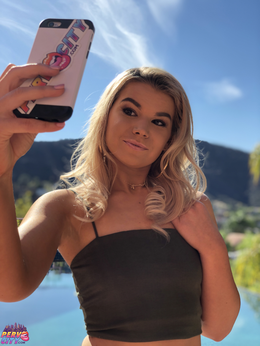 Gemma Parker, Justin Hunt, Maestro Claudio, Banging Beauties, PervCity, Behind the Scenes, blowjob, fucking, selfies